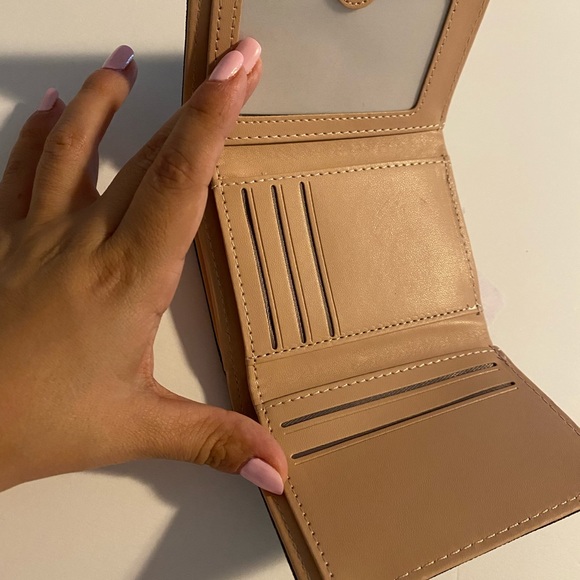 Dark brown wallet for women , light brown inside. It has space for coins - Picture 5 of 5